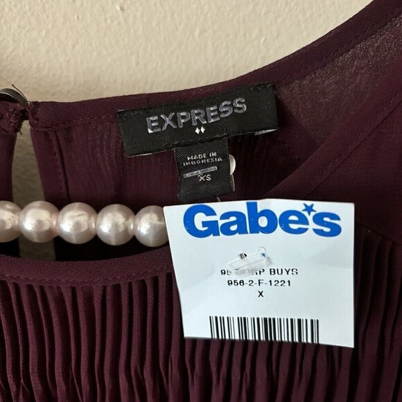 NWOT Express Womens Size XS Burgundy Pleated Blouse Long Sleeve - Picture 6 of 7